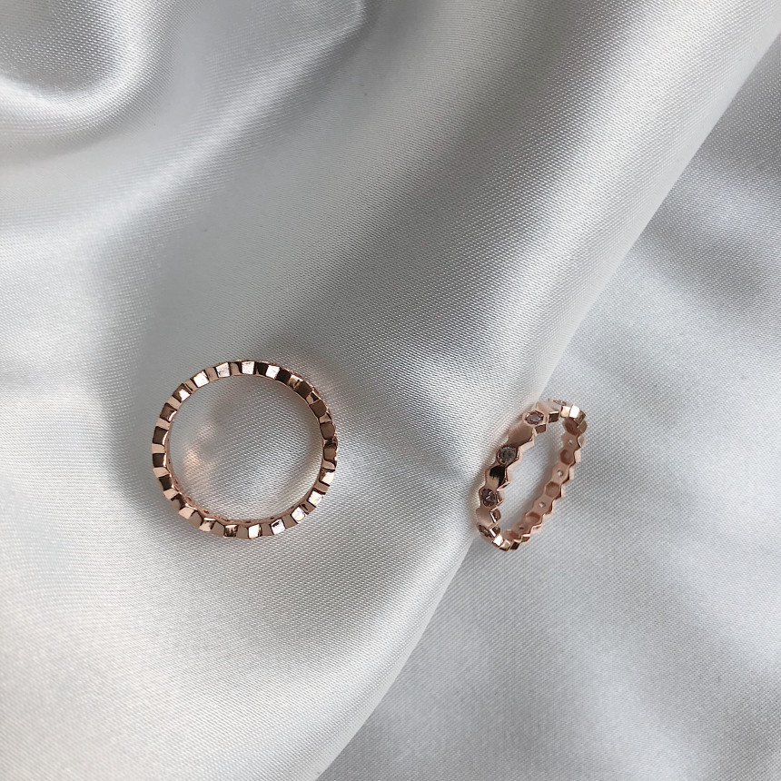 <b><p>2set Hexagon ring oil pat kk Antique Sver</p></b><b><p>2セット 六角 リング 油絵 ねじれ アンティーク 隠線水 ガールフレンド ゴド</p></b><br /><br /><p align='center'>