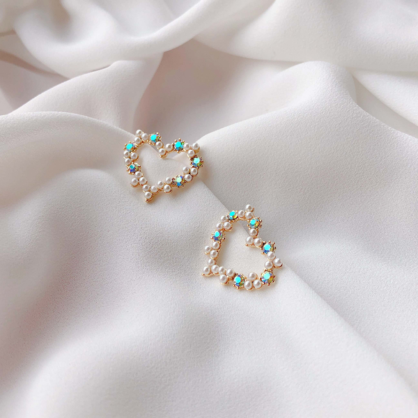 <b><p>Sugar Pel Cubic Het Erings 5col sp handmade</p></b><b><p>シュガー 真珠 キュービック ハートピアス 5色 春 ハンドメイド ディテールがきれい</p></b><br /><br /><p align='center'>