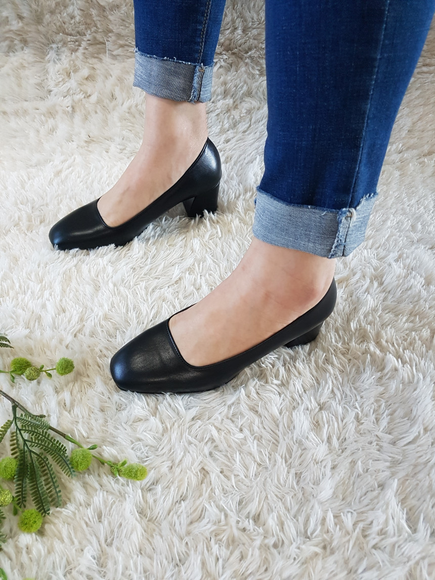 <b><p>Korean Squa nose Middle Hill pump 3col Beige</p></b><b><p>韓国語 正方形の鼻 ミドルヒール パンプス 3col ベージュ靴 女性 厚底 青キグプ</p></b><br /><br /><p align='center'>