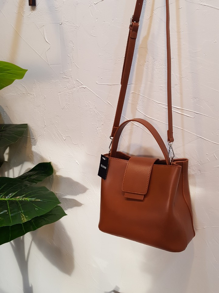 <b><p>Lois back</p></b><b><p>ロイスバック</p></b><br /><br /><p align='center'>