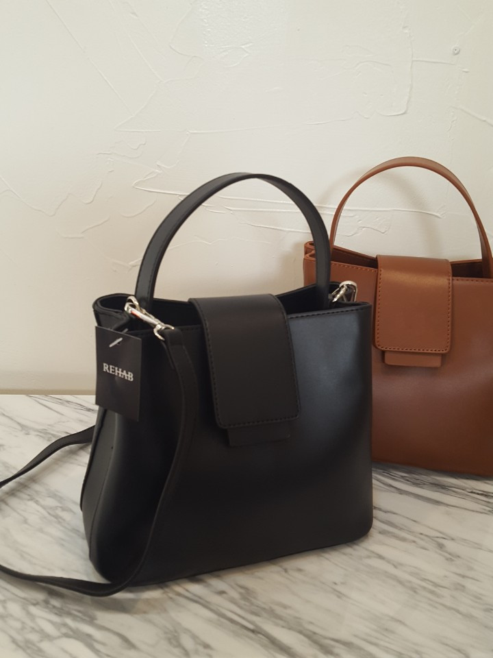 <b><p>Lois back</p></b><b><p>ロイスバック</p></b><br /><br /><p align='center'>