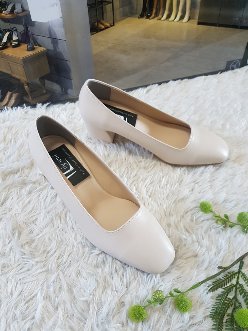 <b><p>Korean Squa nose Middle Hill pump 3col Beige</p></b><b><p>韓国語 正方形の鼻 ミドルヒール パンプス 3col ベージュ靴 女性 厚底 青キグプ</p></b><br /><br /><p align='center'>