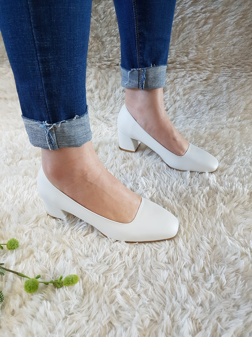 <b><p>Korean Squa nose Middle Hill pump 3col Beige</p></b><b><p>韓国語 正方形の鼻 ミドルヒール パンプス 3col ベージュ靴 女性 厚底 青キグプ</p></b><br /><br /><p align='center'>