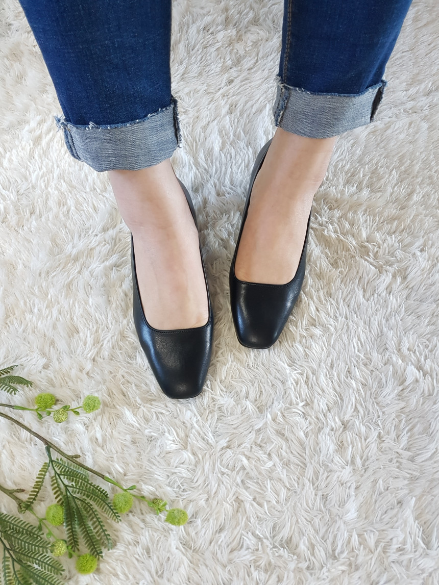 <b><p>Korean Squa nose Middle Hill pump 3col Beige</p></b><b><p>韓国語 正方形の鼻 ミドルヒール パンプス 3col ベージュ靴 女性 厚底 青キグプ</p></b><br /><br /><p align='center'>