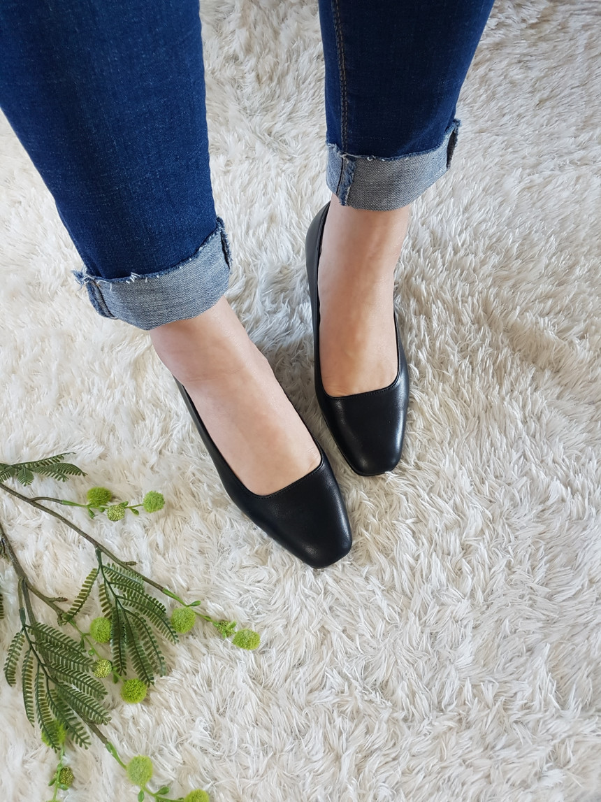 <b><p>Korean Squa nose Middle Hill pump 3col Beige</p></b><b><p>韓国語 正方形の鼻 ミドルヒール パンプス 3col ベージュ靴 女性 厚底 青キグプ</p></b><br /><br /><p align='center'>