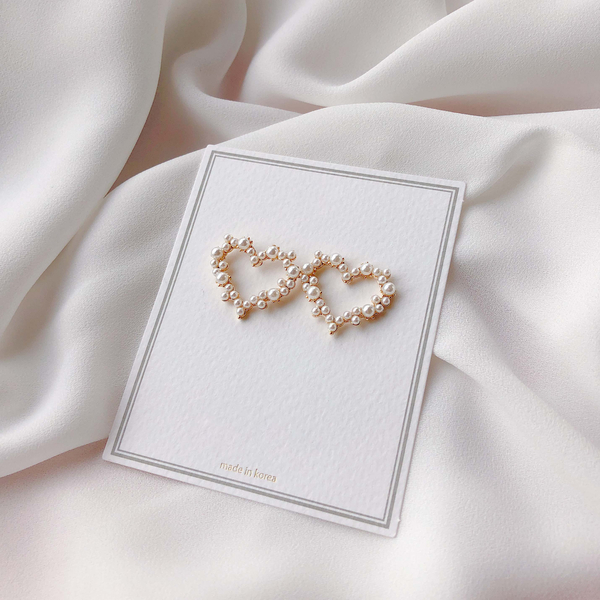 <b><p>Sugar Pel Cubic Het Erings 5col sp handmade</p></b><b><p>シュガー 真珠 キュービック ハートピアス 5色 春 ハンドメイド ディテールがきれい</p></b><br /><br /><p align='center'>