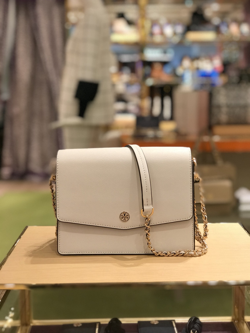 <b><p>Torii Birch Ronson Cvertible Should Bag TB83D3LR21</p></b><b><p>トリーバーチロビンソンコンバーチブルショルダーバッグTB83D3LR21ベーシックスタイルの魅力があ</p></b><br /><br /><p align='center'>