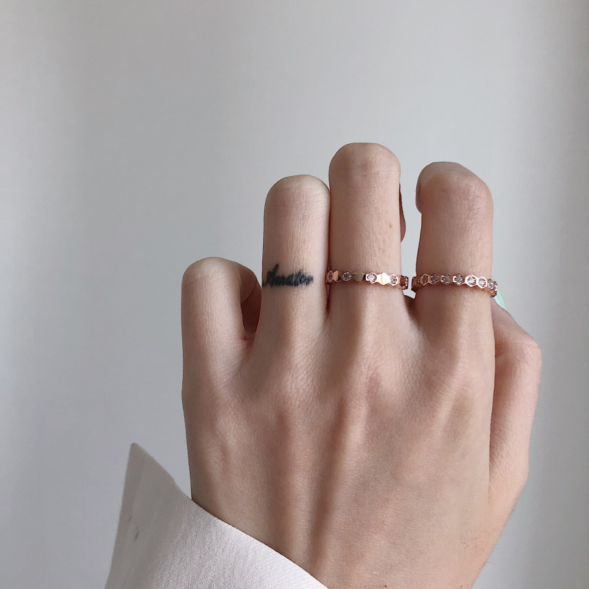 <b><p>2set Hexagon ring oil pat kk Antique Sver</p></b><b><p>2セット 六角 リング 油絵 ねじれ アンティーク 隠線水 ガールフレンド ゴド</p></b><br /><br /><p align='center'>