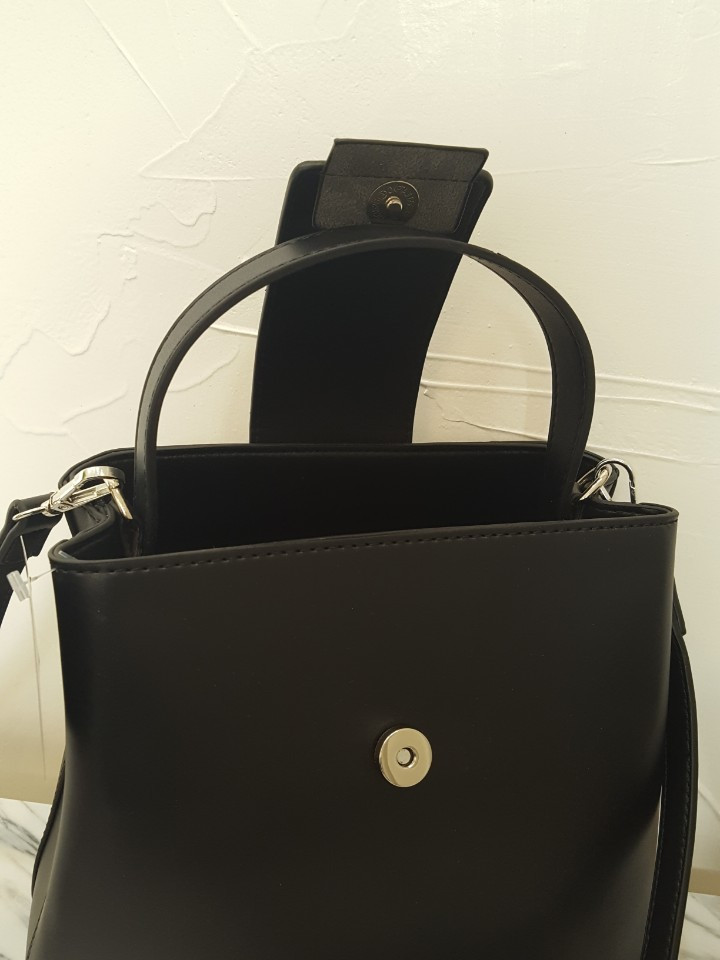 <b><p>Lois back</p></b><b><p>ロイスバック</p></b><br /><br /><p align='center'>