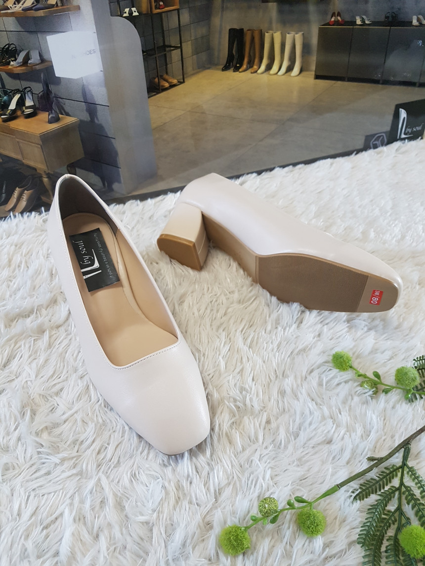 <b><p>Korean Squa nose Middle Hill pump 3col Beige</p></b><b><p>韓国語 正方形の鼻 ミドルヒール パンプス 3col ベージュ靴 女性 厚底 青キグプ</p></b><br /><br /><p align='center'>