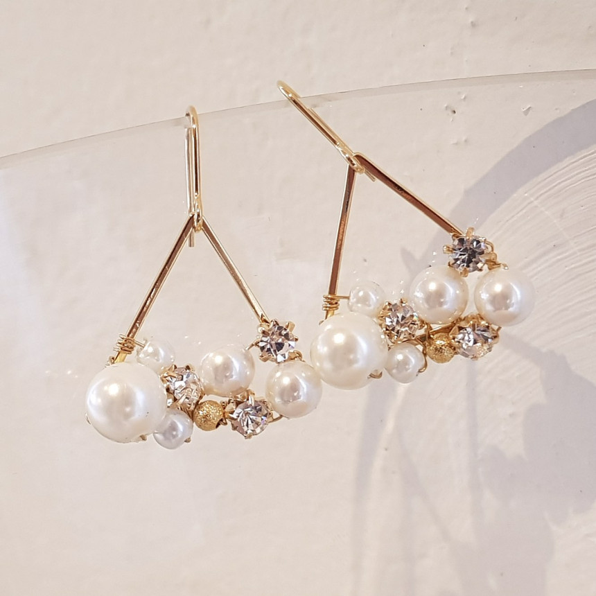 <b><p>Blue Pearl cubic Drop Erings Stylish se Female</p></b><b><p>清らか パールキュービック ドロップイヤリング 魅力のあるスタイル 女性コーディネート</p></b><br /><br /><p align='center'>