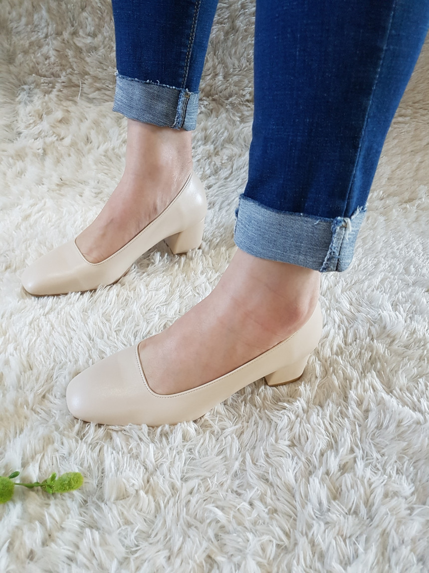 <b><p>Korean Squa nose Middle Hill pump 3col Beige</p></b><b><p>韓国語 正方形の鼻 ミドルヒール パンプス 3col ベージュ靴 女性 厚底 青キグプ</p></b><br /><br /><p align='center'>