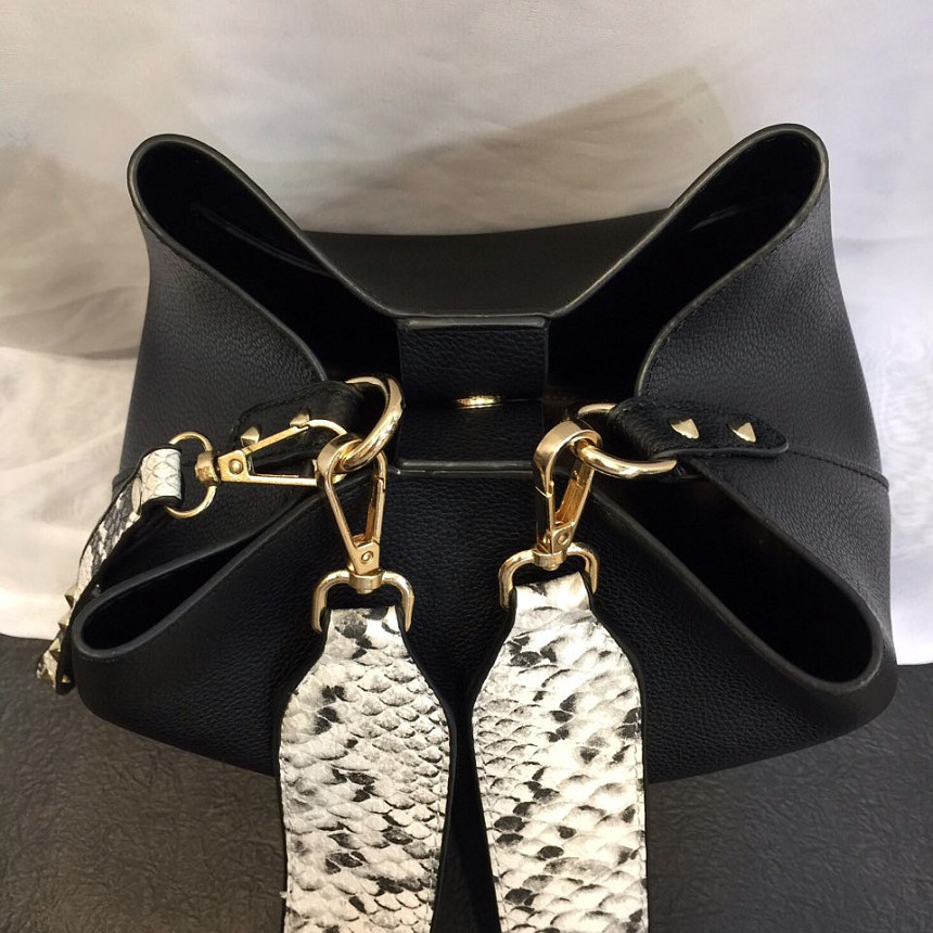 <b><p>Double strap embroidered bucket bag Casual</p></b><b><p>ダブルストラップボクジョリバケットバックカジュアルポケットバッグカジュアル女性バック収納力良いデイリ</p></b><br /><br /><p align='center'>