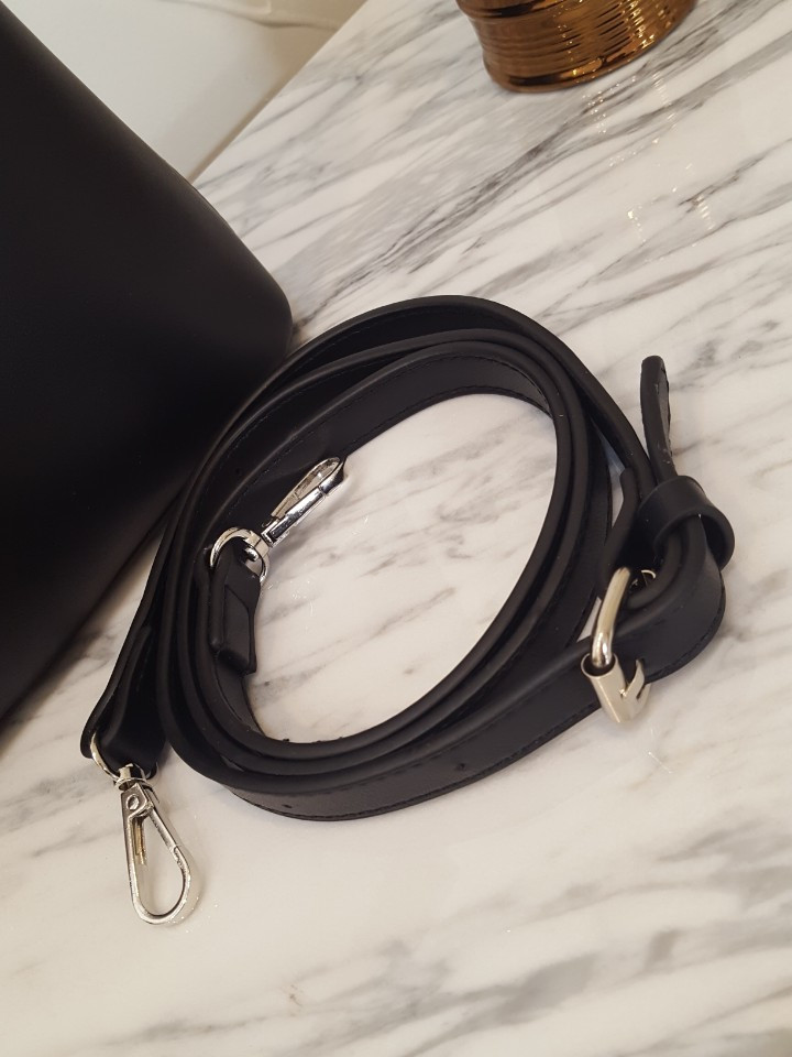 <b><p>Lois back</p></b><b><p>ロイスバック</p></b><br /><br /><p align='center'>