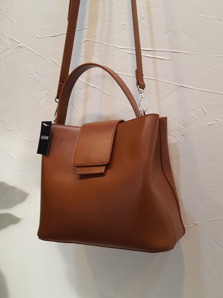 <b><p>Lois back</p></b><b><p>ロイスバック</p></b><br /><br /><p align='center'>