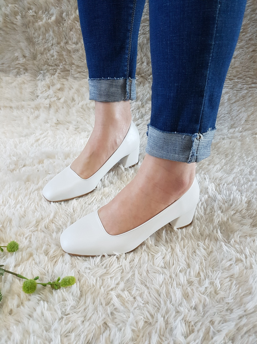 <b><p>Korean Squa nose Middle Hill pump 3col Beige</p></b><b><p>韓国語 正方形の鼻 ミドルヒール パンプス 3col ベージュ靴 女性 厚底 青キグプ</p></b><br /><br /><p align='center'>