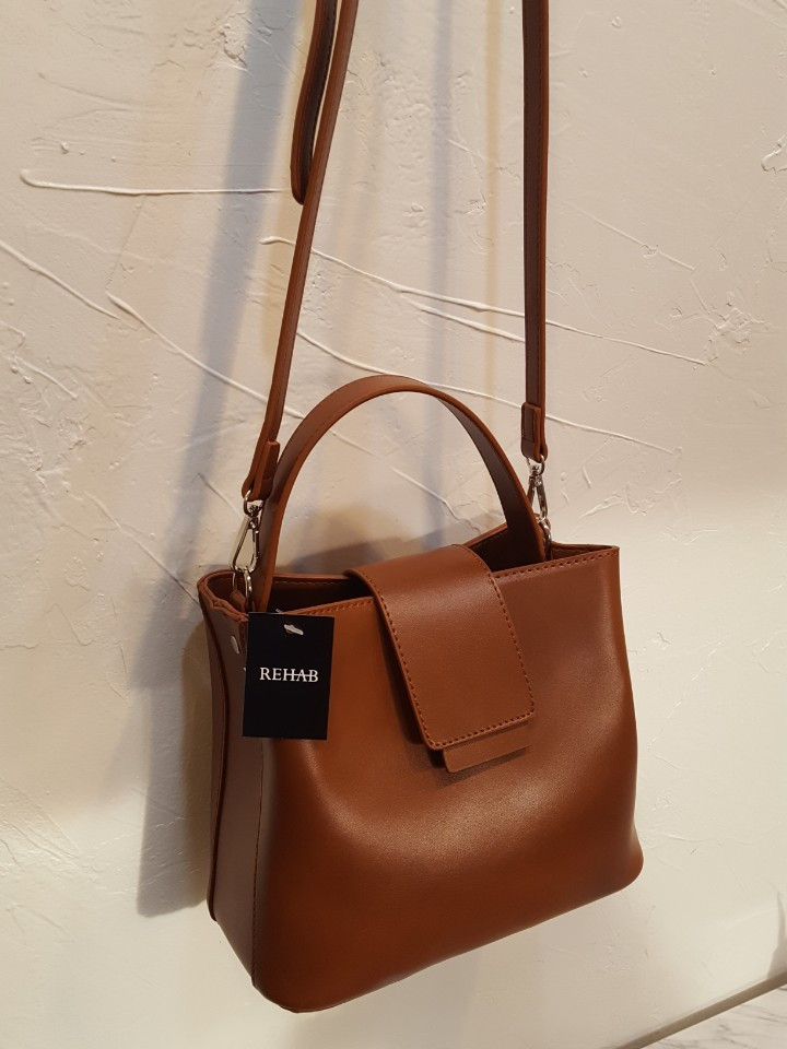 <b><p>Lois back</p></b><b><p>ロイスバック</p></b><br /><br /><p align='center'>