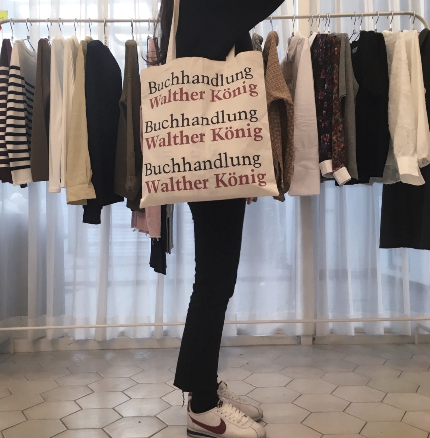 <b><p>Double-sided ttering Eco-bag Casual Ey sty</p></b><b><p>両面レタリングエコバックカジュアルな簡単なスタイル四季女性女性ホワイトアイボリーキャンバスデイリー</p></b><br /><br /><p align='center'>