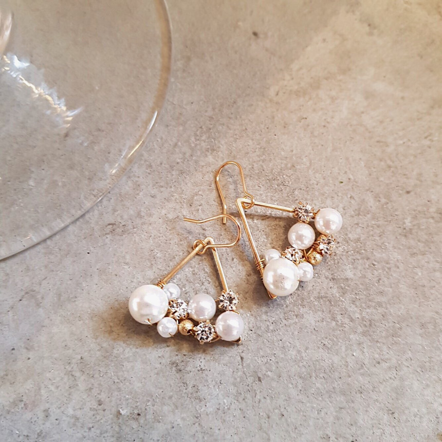 <b><p>Blue Pearl cubic Drop Erings Stylish se Female</p></b><b><p>清らか パールキュービック ドロップイヤリング 魅力のあるスタイル 女性コーディネート</p></b><br /><br /><p align='center'>