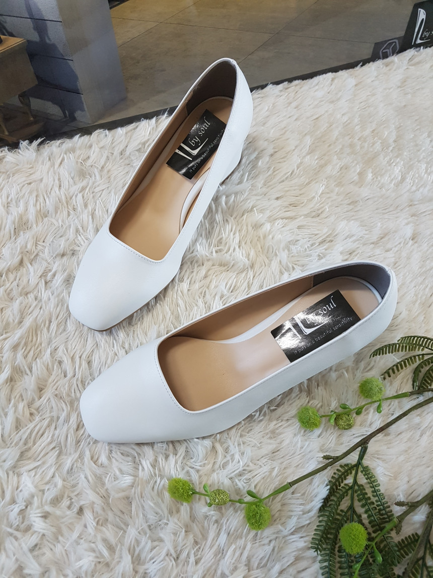 <b><p>Korean Squa nose Middle Hill pump 3col Beige</p></b><b><p>韓国語 正方形の鼻 ミドルヒール パンプス 3col ベージュ靴 女性 厚底 青キグプ</p></b><br /><br /><p align='center'>