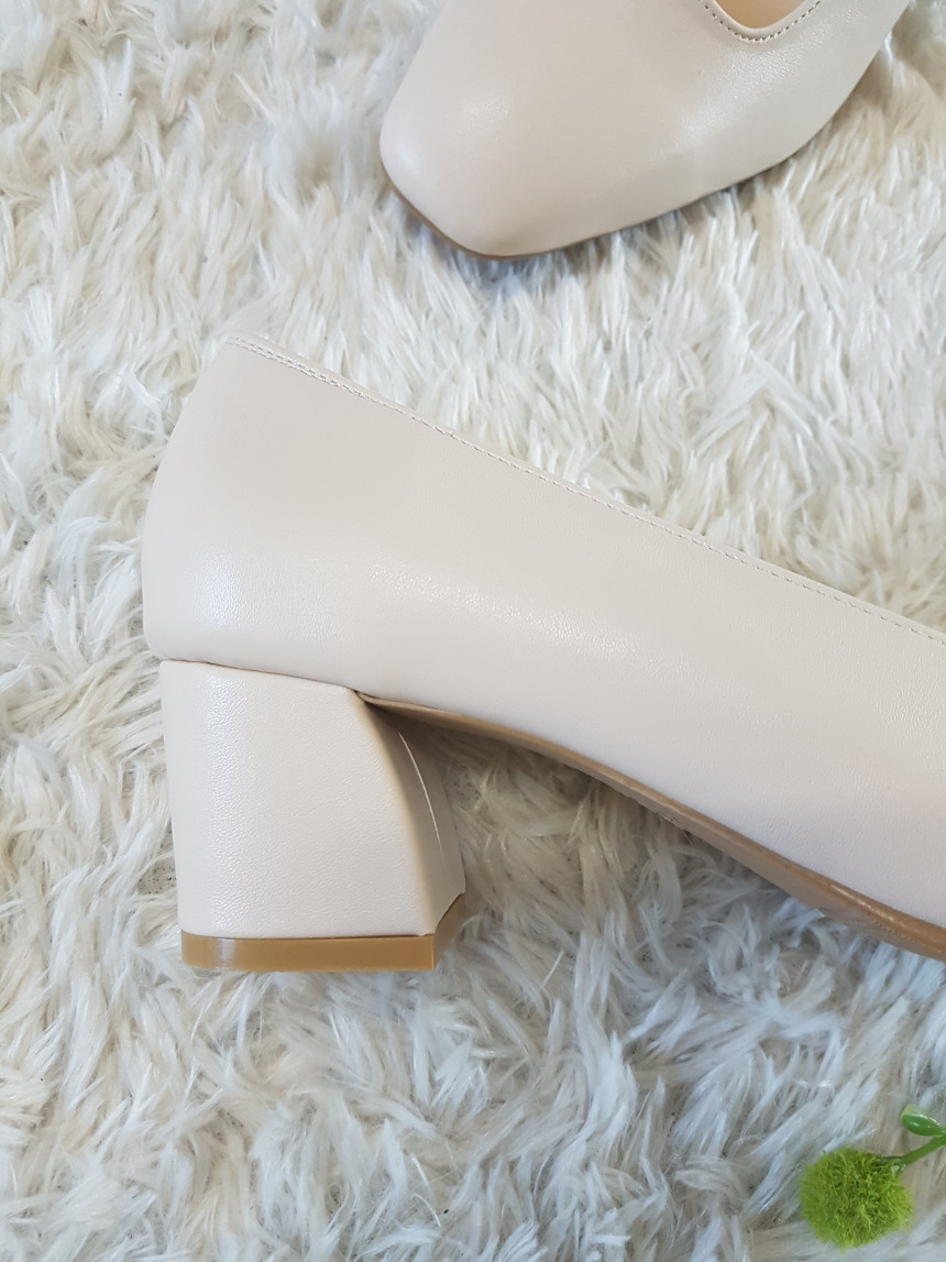 <b><p>Korean Squa nose Middle Hill pump 3col Beige</p></b><b><p>韓国語 正方形の鼻 ミドルヒール パンプス 3col ベージュ靴 女性 厚底 青キグプ</p></b><br /><br /><p align='center'>