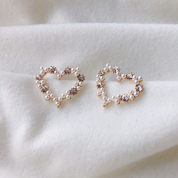 <b><p>Sugar Pel Cubic Het Erings 5col sp handmade</p></b><b><p>シュガー 真珠 キュービック ハートピアス 5色 春 ハンドメイド ディテールがきれい</p></b><br /><br /><p align='center'>