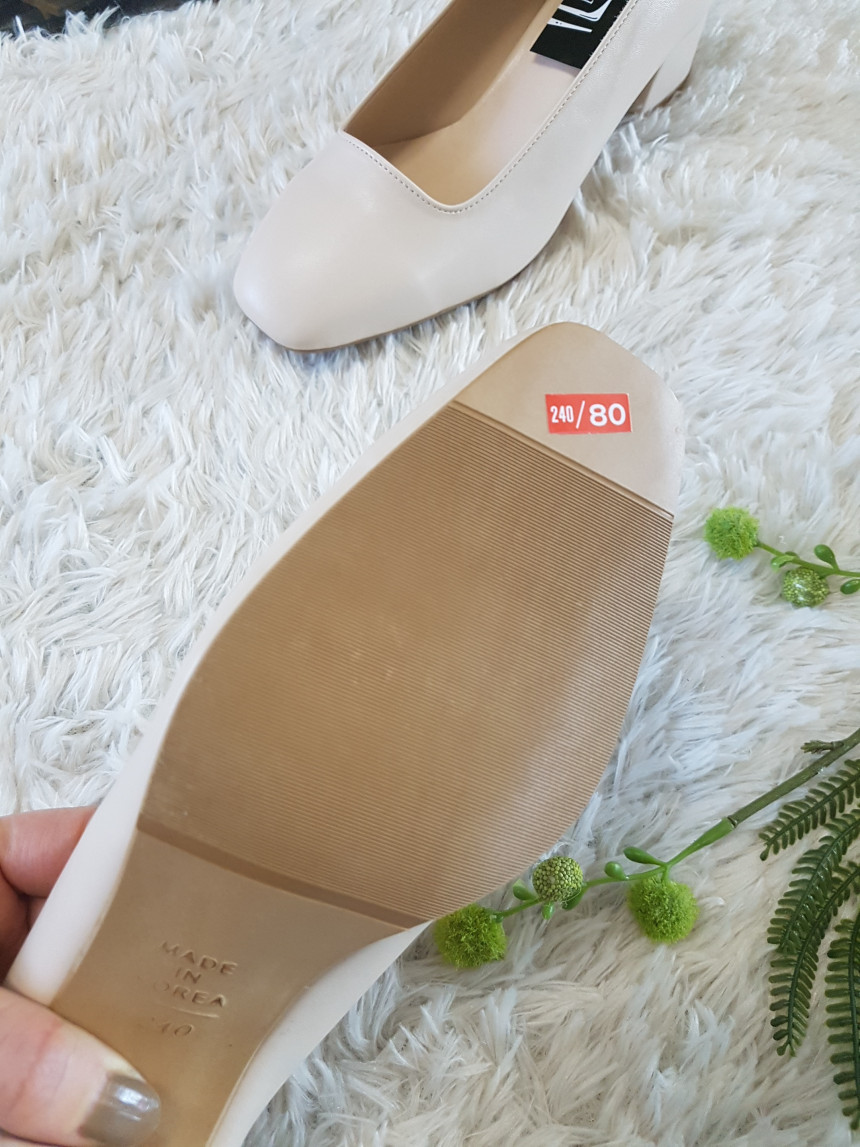 <b><p>Korean Squa nose Middle Hill pump 3col Beige</p></b><b><p>韓国語 正方形の鼻 ミドルヒール パンプス 3col ベージュ靴 女性 厚底 青キグプ</p></b><br /><br /><p align='center'>