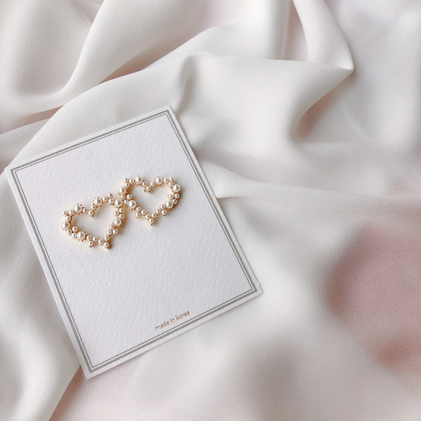 <b><p>Sugar Pel Cubic Het Erings 5col sp handmade</p></b><b><p>シュガー 真珠 キュービック ハートピアス 5色 春 ハンドメイド ディテールがきれい</p></b><br /><br /><p align='center'>