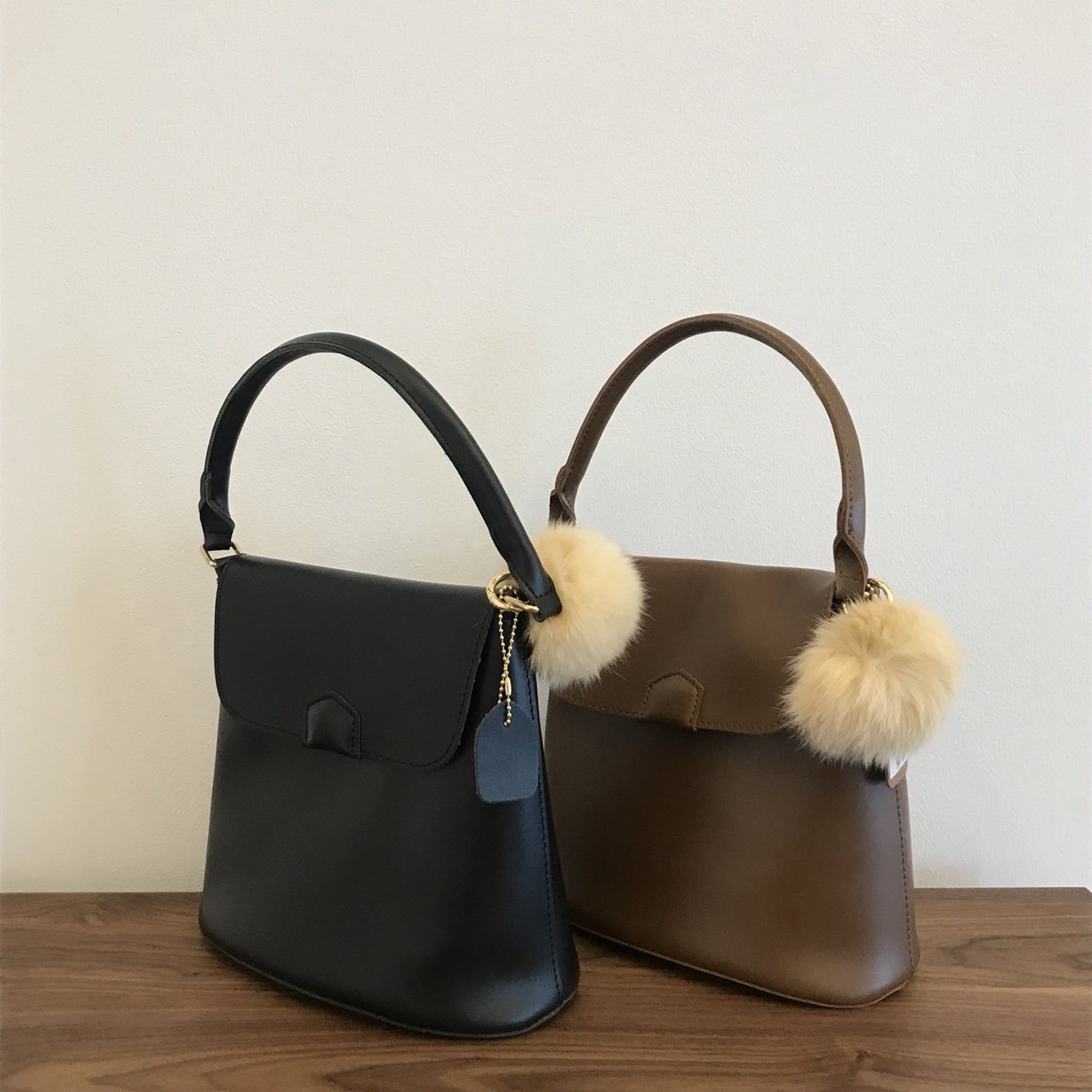 <b><p>Simple shoulder bag Women's 30s Coordination</p></b><b><p>シンプルショルダーバッグの女性のバッグ30代コーディネート、春のファッションデイリーレザー</p></b><br /><br /><p align='center'>