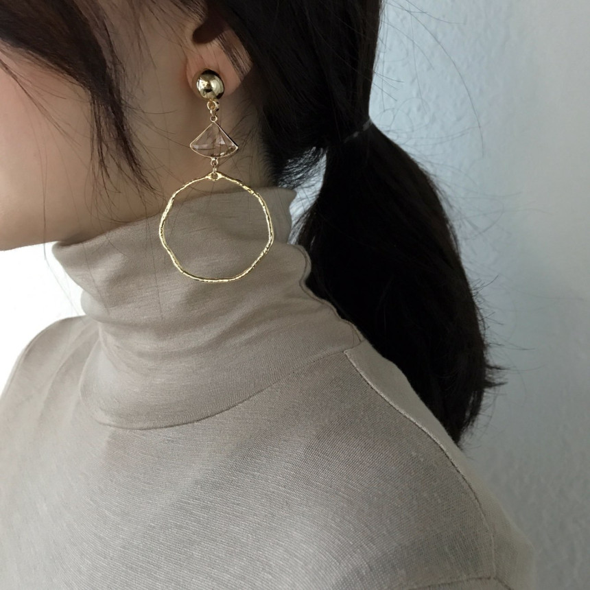 <b><p>Feing gold Unknown Lo Drop Earrs pot Luxurious</p></b><b><p>ペアリング ゴールド オンバル ロドロップピアス ポイント 高級感のあるアクセサリー</p></b><br /><br /><p align='center'>