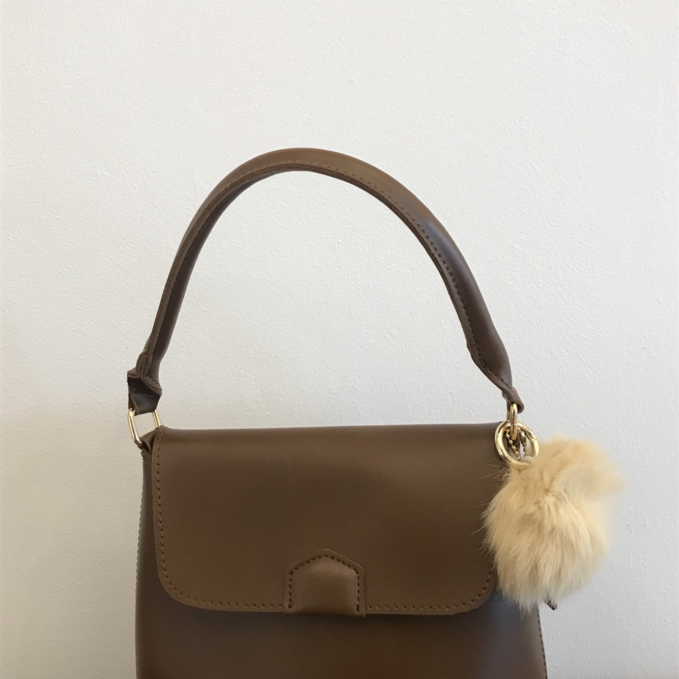 <b><p>Simple shoulder bag Women's 30s Coordination</p></b><b><p>シンプルショルダーバッグの女性のバッグ30代コーディネート、春のファッションデイリーレザー</p></b><br /><br /><p align='center'>