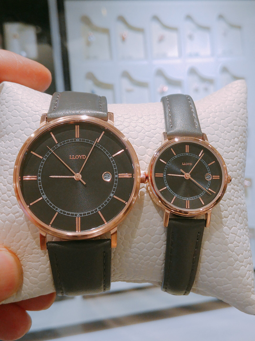 <b><p>Lloyd Couple watch LL2G16C12 man Wo her daily</p></b><b><p>ロイド カップルの腕時計 LL2G16C12 女性 レザー デイリー 素敵な手首</p></b><br /><br /><p align='center'>