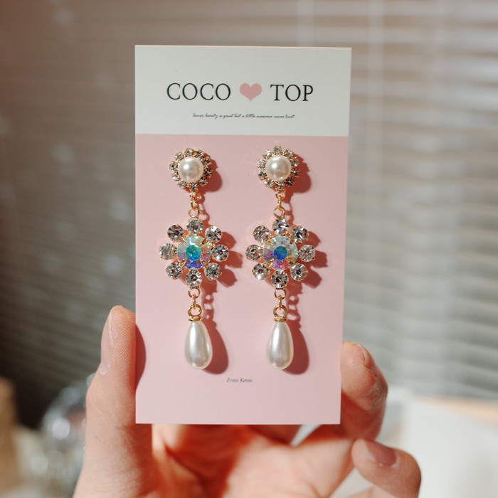 <b><p>Flower field I Pearl drop ring</p></b><b><p>花畑には 私 パールドロップ イヤリング</p></b><br /><br /><p align='center'>