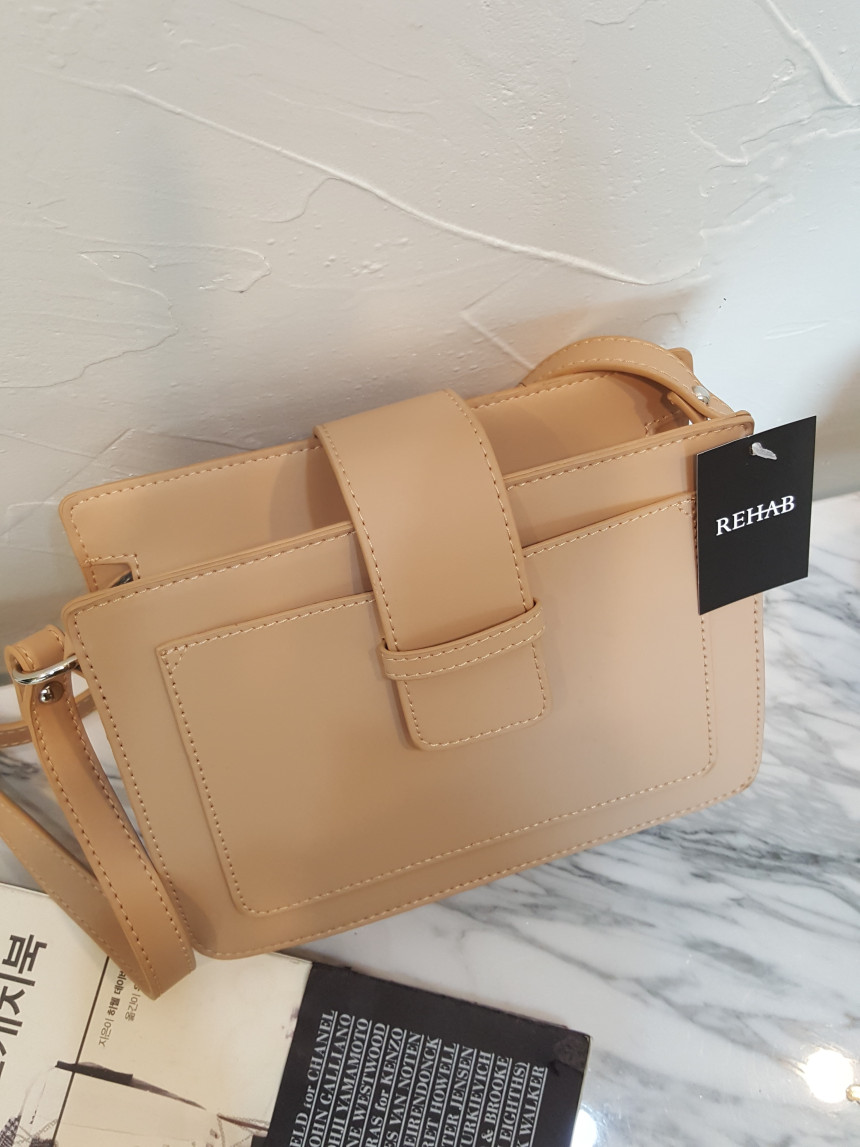 <b><p>Marie Sque Bag</p></b><b><p>マリースクエアバック</p></b><br /><br /><p align='center'>