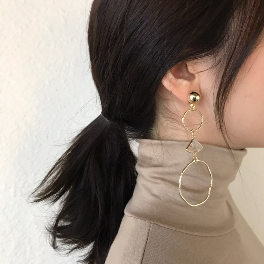 <b><p>Feing gold Unknown Lo Drop Earrs pot Luxurious</p></b><b><p>ペアリング ゴールド オンバル ロドロップピアス ポイント 高級感のあるアクセサリー</p></b><br /><br /><p align='center'>