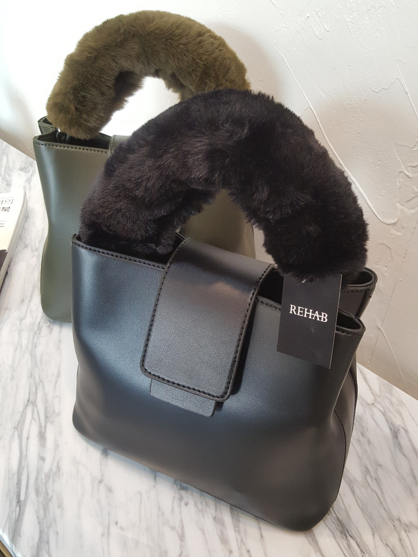 <b><p>Lois back</p></b><b><p>ロイスバック</p></b><br /><br /><p align='center'>