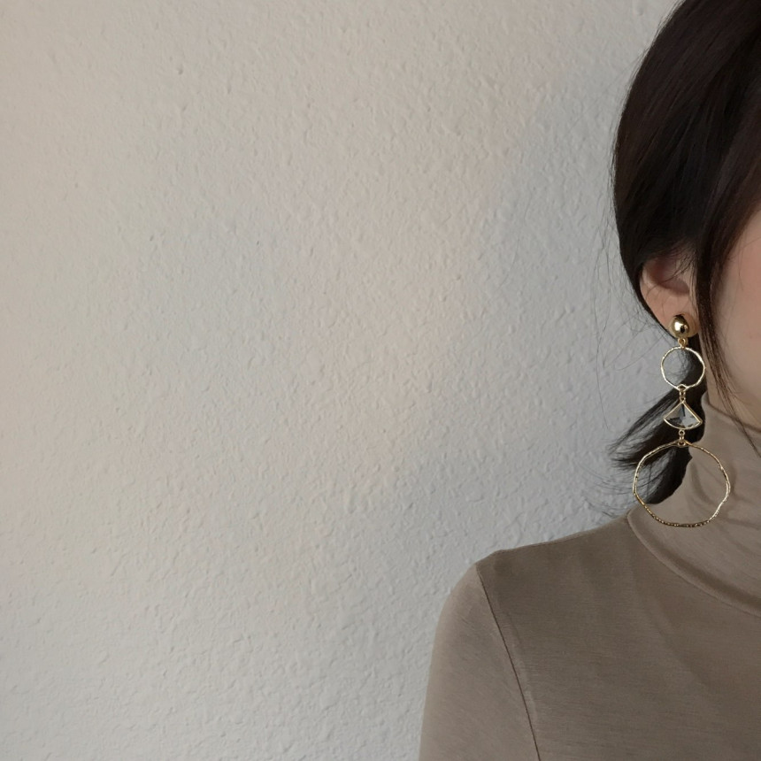 <b><p>Feing gold Unknown Lo Drop Earrs pot Luxurious</p></b><b><p>ペアリング ゴールド オンバル ロドロップピアス ポイント 高級感のあるアクセサリー</p></b><br /><br /><p align='center'>