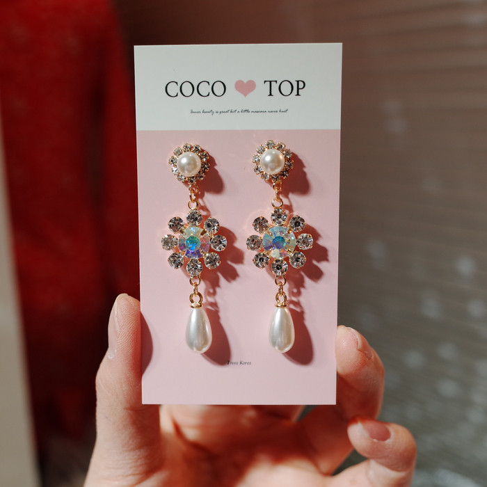 <b><p>Flower field I Pearl drop ring</p></b><b><p>花畑には 私 パールドロップ イヤリング</p></b><br /><br /><p align='center'>