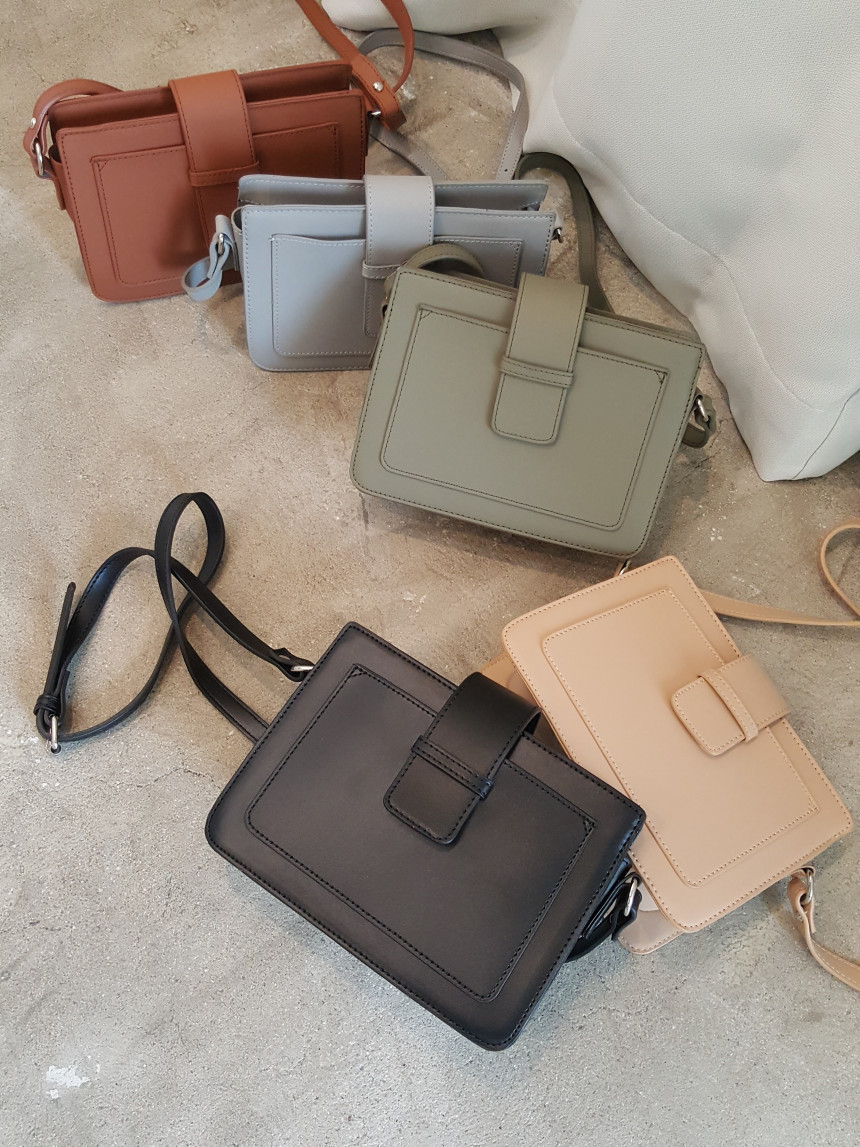 <b><p>Marie Sque Bag</p></b><b><p>マリースクエアバック</p></b><br /><br /><p align='center'>