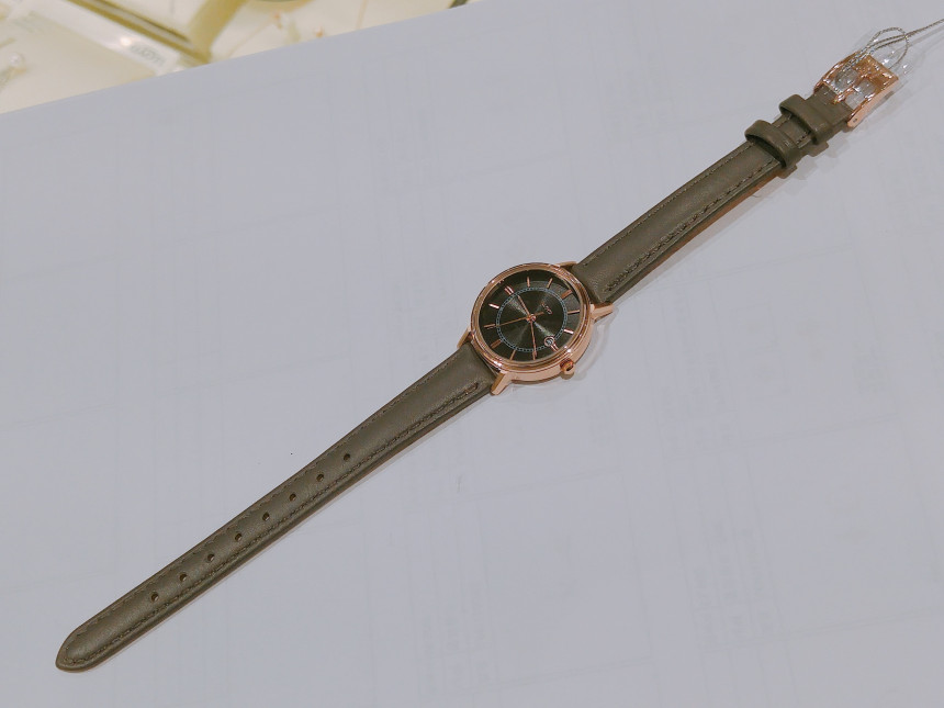 <b><p>Lloyd Couple watch LL2G16C12 man Wo her daily</p></b><b><p>ロイド カップルの腕時計 LL2G16C12 女性 レザー デイリー 素敵な手首</p></b><br /><br /><p align='center'>