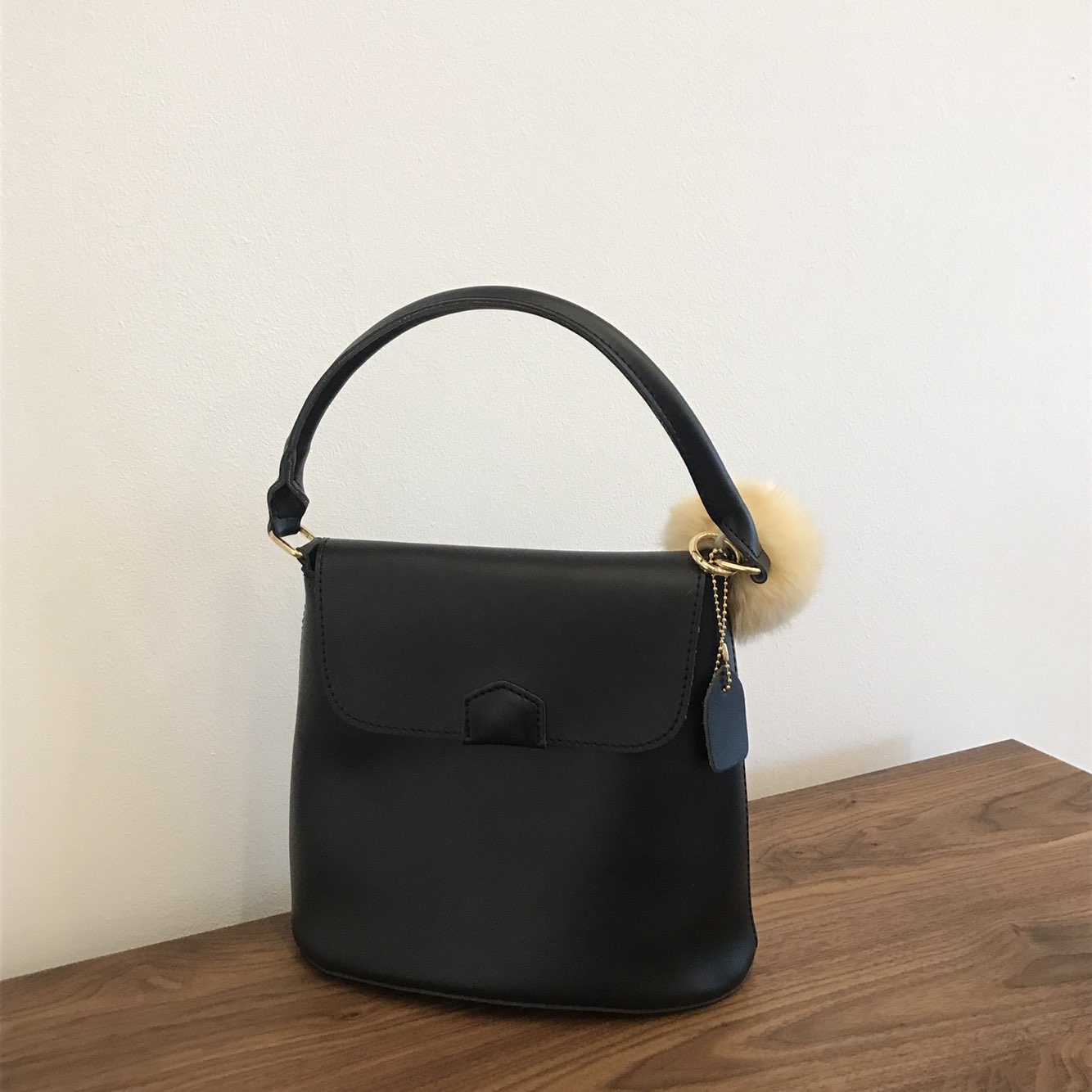 <b><p>Simple shoulder bag Women's 30s Coordination</p></b><b><p>シンプルショルダーバッグの女性のバッグ30代コーディネート、春のファッションデイリーレザー</p></b><br /><br /><p align='center'>