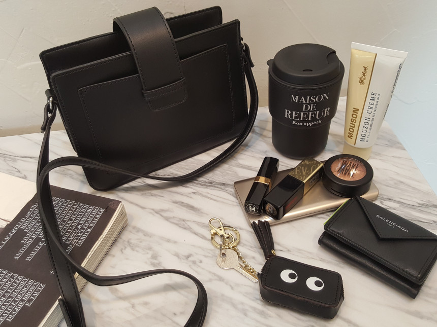 <b><p>Marie Sque Bag</p></b><b><p>マリースクエアバック</p></b><br /><br /><p align='center'>