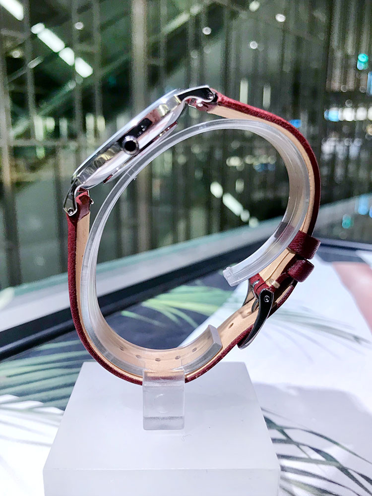 <b><p>CARVEN ALLURE CV602S-WH M.WN Women's Watches</p></b><b><p>カーヴェン 魅力 CV602S-WH M.WN レディース時計 ミニマルなスタイリング</p></b><br /><br /><p align='center'>