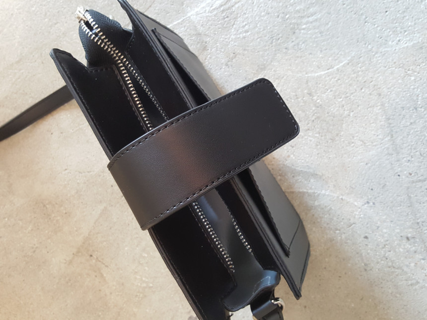 <b><p>Marie Sque Bag</p></b><b><p>マリースクエアバック</p></b><br /><br /><p align='center'>