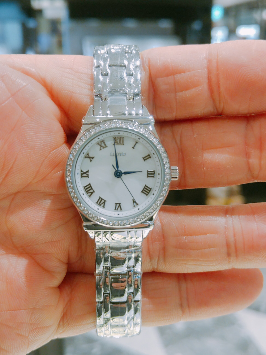 <b><p>Lloyd Moon Phase metal couple cck LL2G17372</p></b><b><p>ロイド ムーンフェイズ メタル カップル 時計 LL2G17372 1M2 女性</p></b><br /><br /><p align='center'>