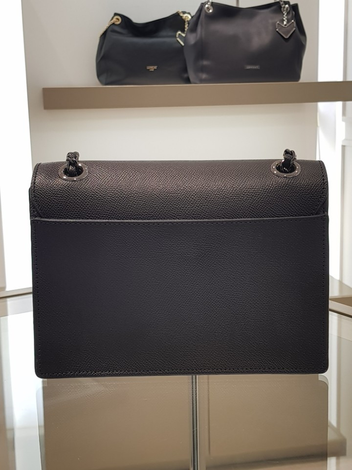 <b><p>LoveCat on Basic 8 Mini Cross LHF2S300 Co.,</p></b><b><p>ロブケトたベーシック8ミニクロスバックLHF2S300有限洗練されたエレガントなトレンドのホットアイ</p></b><br /><br /><p align='center'>