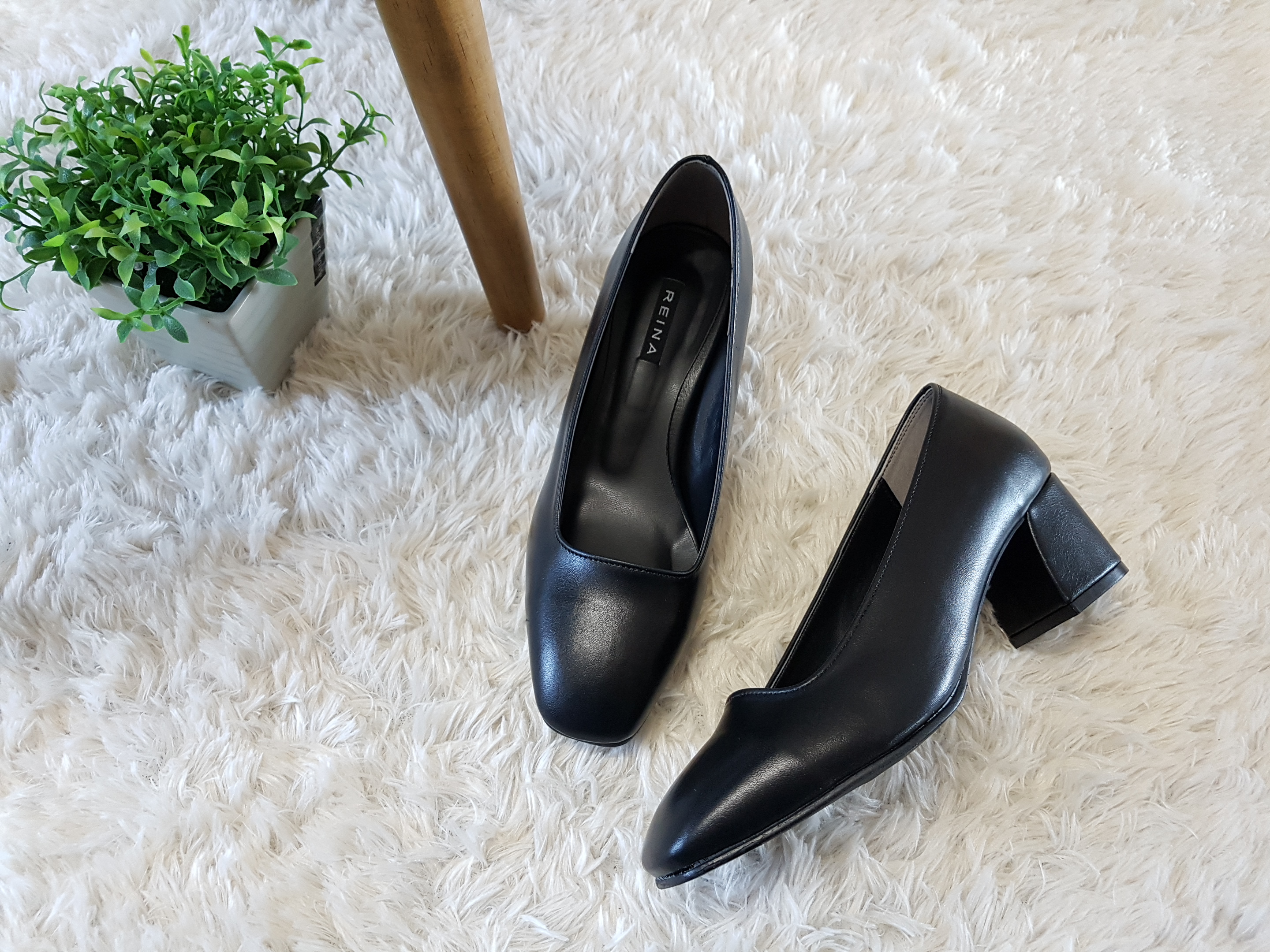 <b><p>Korean slim Squa nose Middle Hill pump 5cm</p></b><b><p>韓国語 スリム 正方形の鼻 ミドルヒール パンプス 5cm 3col 女性 靴 スクエア</p></b><br /><br /><p align='center'>