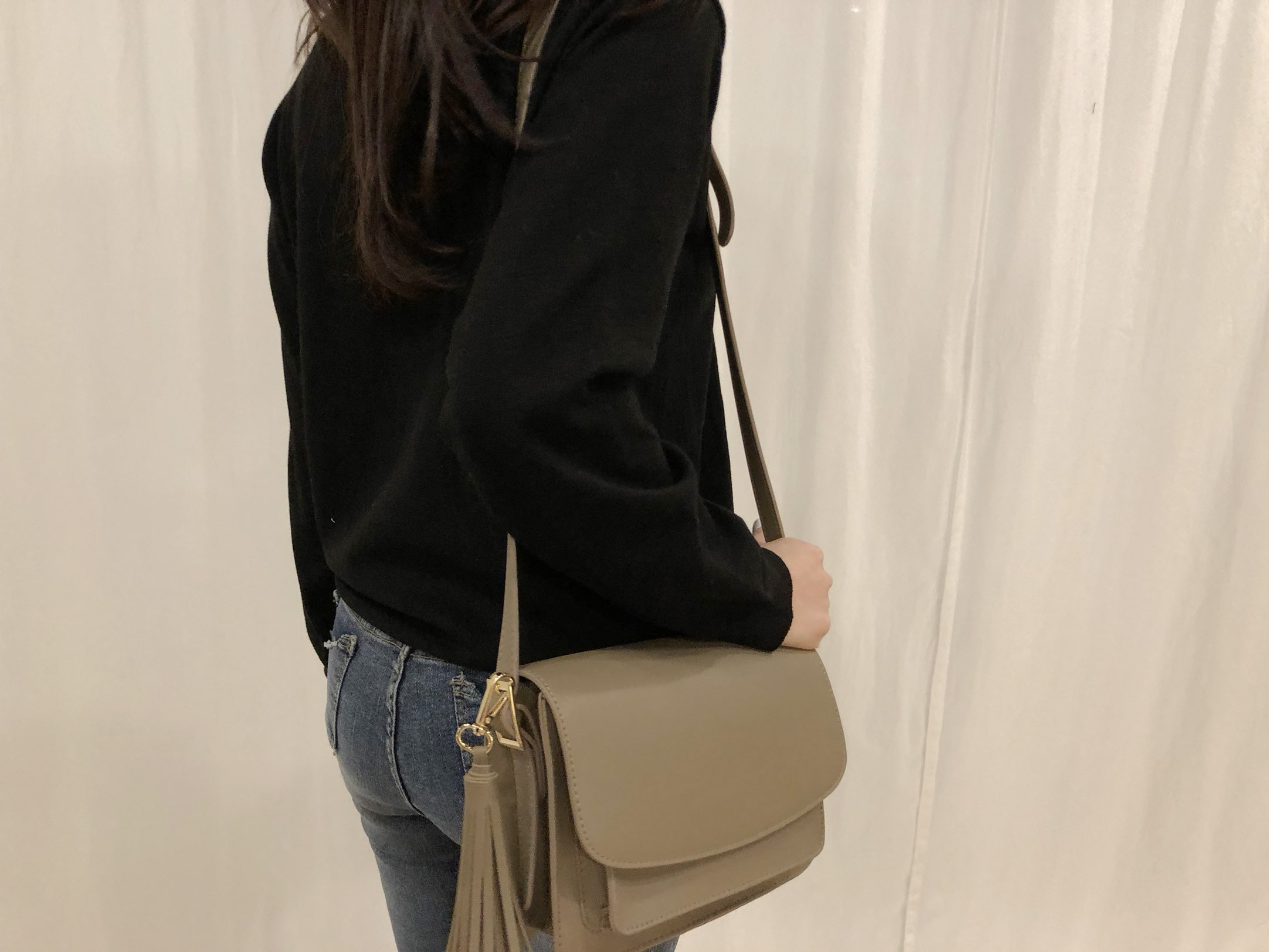 <b><p>Tessel Shoulder Bag</p></b><b><p>タッセルショルダーバッグ</p></b><br /><br /><p align='center'>