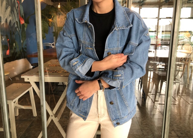 <b><p>Woman square leather wch</p></b><b><p>女性 正方形 レザー 腕時計</p></b><br /><br /><p align='center'>