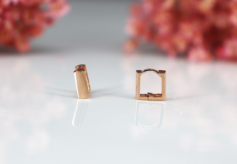 <b><p>14k mini round square One tch erg daily Aft</p></b><b><p>14k ミニ ラウンド 正方形 ワンタッチ イヤリング デイリー 耳突き抜け南湖</p></b><br /><br /><p align='center'>